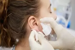 متى يلتئم خرم الأذن؟