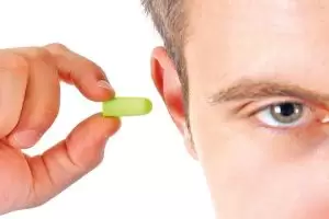 مخاطر استخدام سدادة الأذن