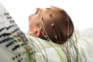 ما هو تخطيط الدماغ EEG؟