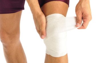 طرق علاج آلام الركبة في المنزل