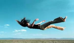 السقوط في المنام