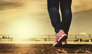 المشي في المنام